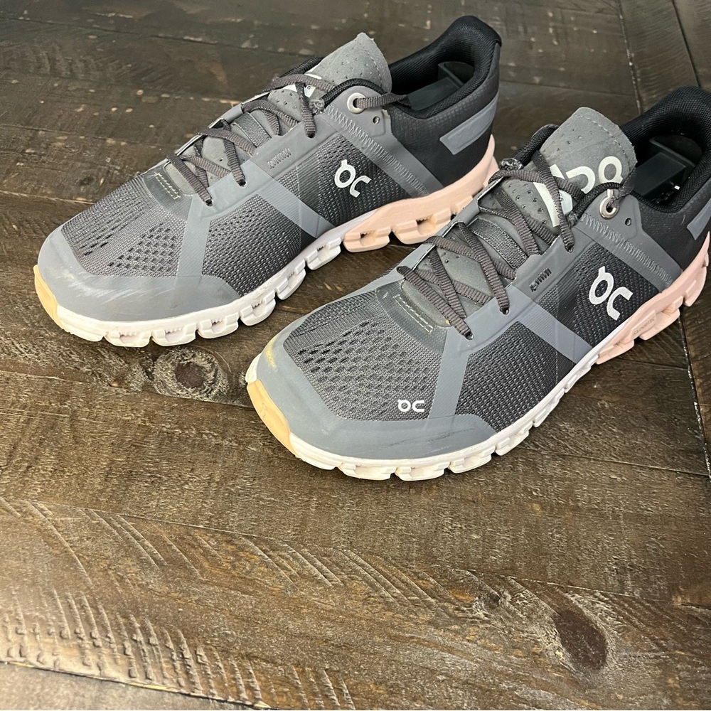 On Cloudflow Running Rock Rose Black Sneakers 6.5 Shoes
